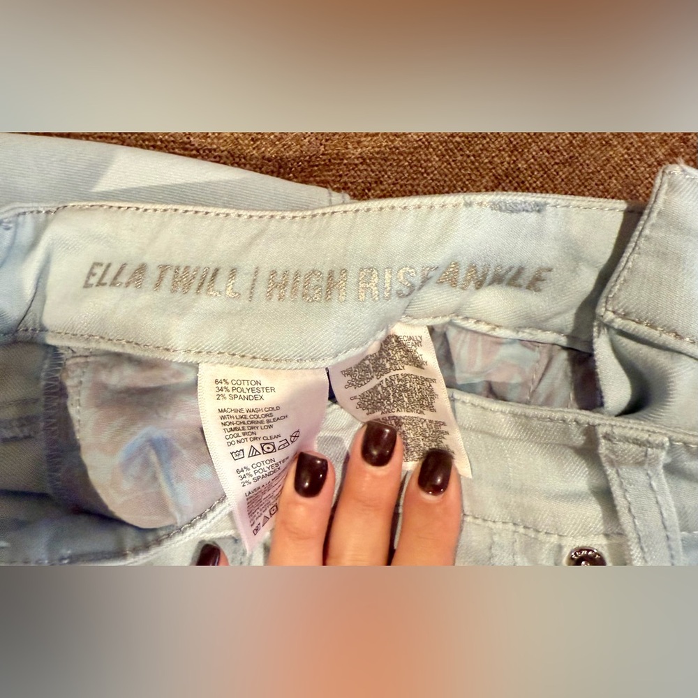 Tommy Bahama Jeans - Picture 8 of 11